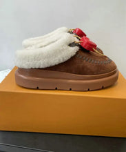 Load image into Gallery viewer, Cortina Mules
