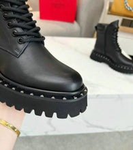 Load image into Gallery viewer, Rockstud Boots
