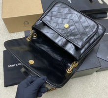 Load image into Gallery viewer, Niki Medium Chain Bag
