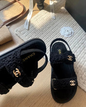 Load image into Gallery viewer, Crochet Dad Sandals
