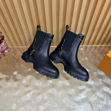 Load image into Gallery viewer, Leather Boots
