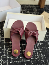Load image into Gallery viewer, Leather Sandals
