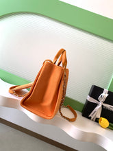 Load image into Gallery viewer, Deauville Tote
