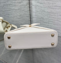 Load image into Gallery viewer, Cigale Bag

