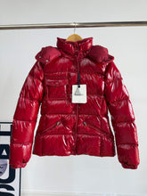 Load image into Gallery viewer, Glareins Jacket

