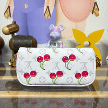 Load image into Gallery viewer, Ivy Chain Bag
