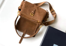 Load image into Gallery viewer, Explore Tote
