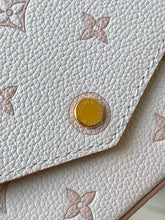 Load image into Gallery viewer, Pochette Felicie
