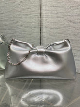 Load image into Gallery viewer, Medium Bow Bag
