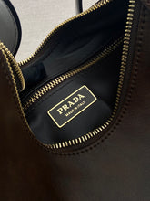 Load image into Gallery viewer, Aimee Medium Shoulder Bag

