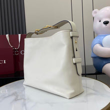 Load image into Gallery viewer, Beatrix Tote
