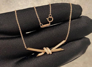 Knot Pendant