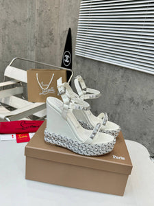 Stud Wedges