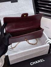 Load image into Gallery viewer, Chain Clutch
