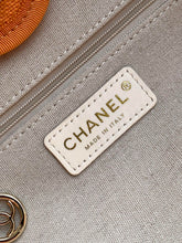 Load image into Gallery viewer, Deauville Tote
