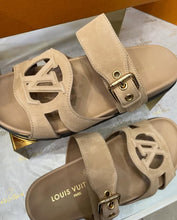 Load image into Gallery viewer, Isola Mules
