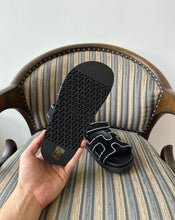 Load image into Gallery viewer, Chypre Sandals

