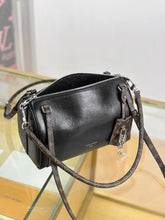 Load image into Gallery viewer, Express Bag
