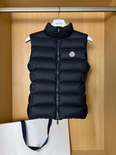 Load image into Gallery viewer, Ghany Gilet

