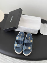 Load image into Gallery viewer, CC Sandals
