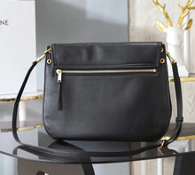 Load image into Gallery viewer, Soft Besace
