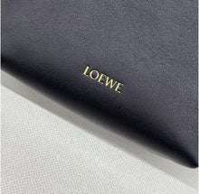 Load image into Gallery viewer, Pebble Pouch
