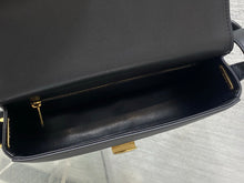 Load image into Gallery viewer, Medilion Flap Bag
