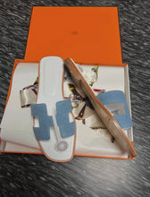 Load image into Gallery viewer, Oran Sandals
