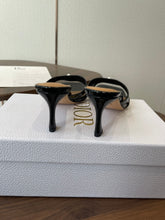 Load image into Gallery viewer, Leather Sandals
