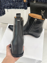 Load image into Gallery viewer, Leather Boots
