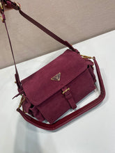 Load image into Gallery viewer, Explore Shoulder Bag
