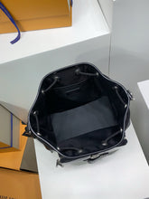 Load image into Gallery viewer, Neo Cargo
