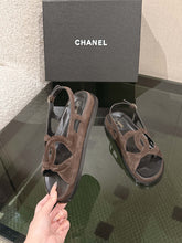 Load image into Gallery viewer, Suede Sandals
