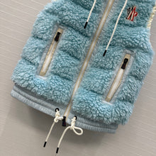 Load image into Gallery viewer, Teddy Gilet
