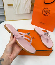 Load image into Gallery viewer, Miss Sandals
