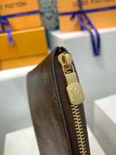 Load image into Gallery viewer, Cles Pochette
