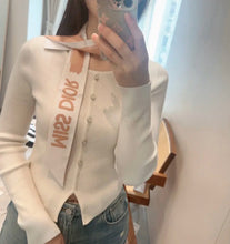 Load image into Gallery viewer, Silk Twilly Scarf
