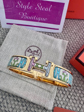 Load image into Gallery viewer, Clic Bracelet
