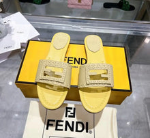 Load image into Gallery viewer, Baguette Sandals
