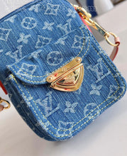 Load image into Gallery viewer, Denim Pochette
