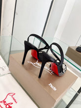 Load image into Gallery viewer, Rosalie
