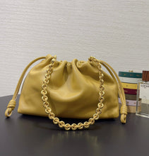 Load image into Gallery viewer, Flamenco Clutch
