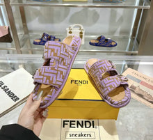 Load image into Gallery viewer, Feel Sandals
