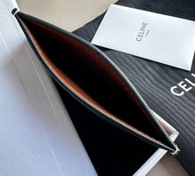 Load image into Gallery viewer, Triomphe Card Holder

