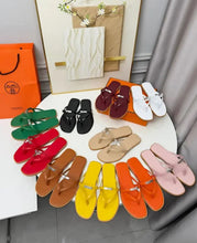 Load image into Gallery viewer, Miss Sandals
