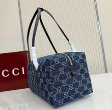 Load image into Gallery viewer, Medium Boston Bag
