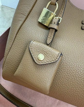 Load image into Gallery viewer, Leather Bag
