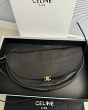 Load image into Gallery viewer, Halfmoon Bag
