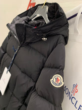 Load image into Gallery viewer, Avoce Jacket

