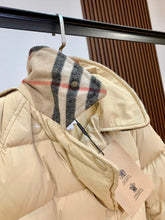 Load image into Gallery viewer, Logo Parka
